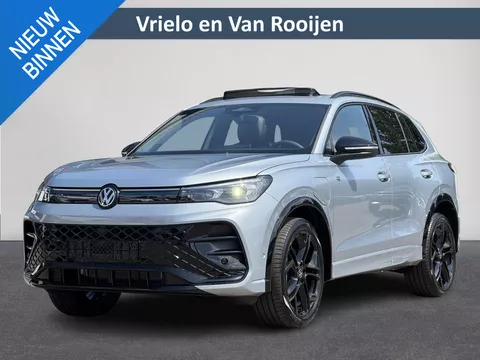 Volkswagen Tiguan 1.5 eHybrid R-Line | Nieuw! | Navi | ACC | Pano | Camera | Interieur Style Pakket | Elektrische kofferklep | ( Vestiging - Nieuwegein )