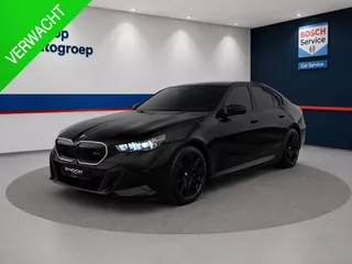 BMW 5-serie M5 | Carbon | Keramisch | Trekhaak | M-drivers Pack | Leer + Massage + Ventilatie ( Vestiging - Nieuwegein )