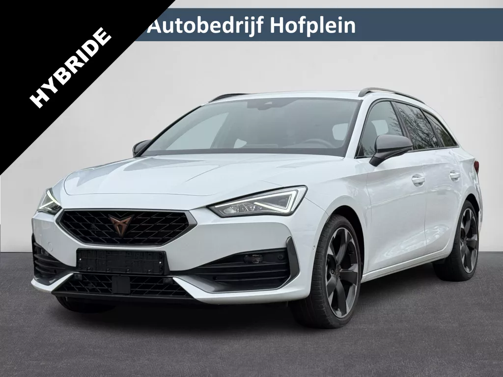 CUPRA Leon Sportstourer 1.5 eTSI Automaat Business Edition | &euro; 1.000 INRUILPREMIE | Panorama Schuifdak | Navigatie | Climate Control | LED Verlichting | 18&quot;Lmv | Camera | Keyless Go | Apple Carplay/Android Auto  ( Vestiging - Vianen )