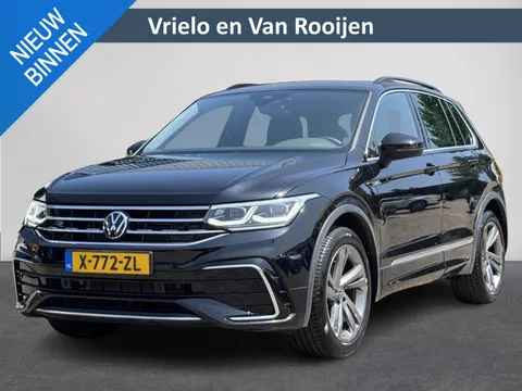 Volkswagen Tiguan 1.5 TSI R-Line Business Automaat | Matrix LED koplampen | Cruise control adaptief | Digitaal Dashboard | Climate Control | comfortstoelen | Carplay| Parkeersensor voor/achter |