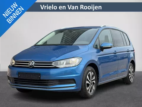 Volkswagen Touran 1.5 TSI Active 7p | ACC | Clima | Cruise | Navi | Carplay | Stoelverwarming | Dodehoek detectie | ( Vestiging - Nieuwegein )